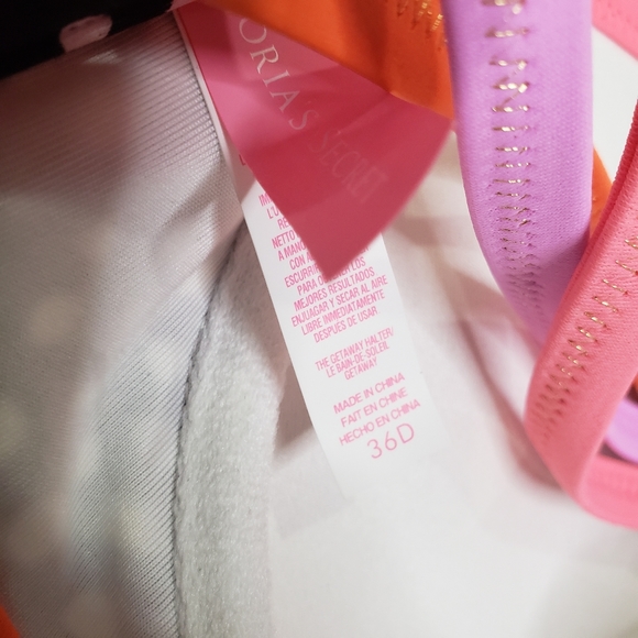 Victoria's Secret The Getaway HalterBikini - Picture 5 of 9